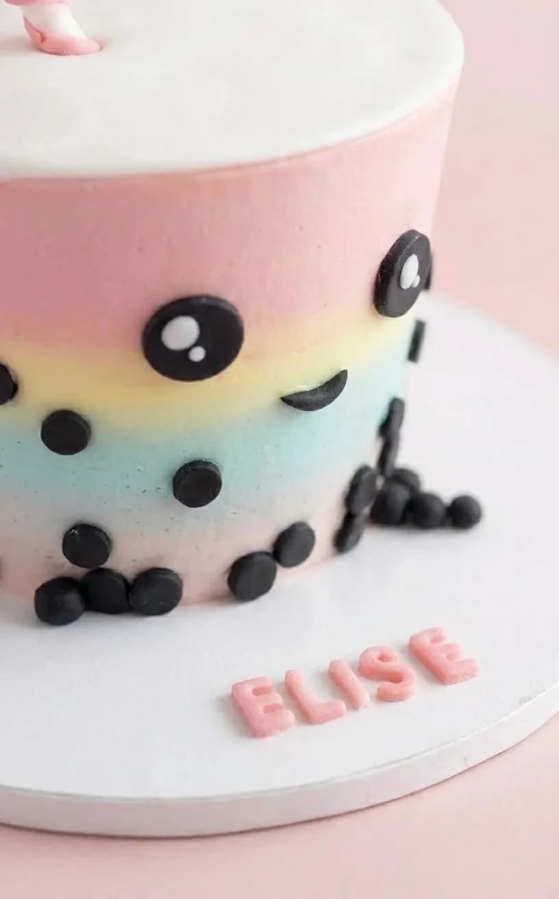 Décoration bubble tea sur gâteau d'anniversaire 15 parts réalisé à Pully